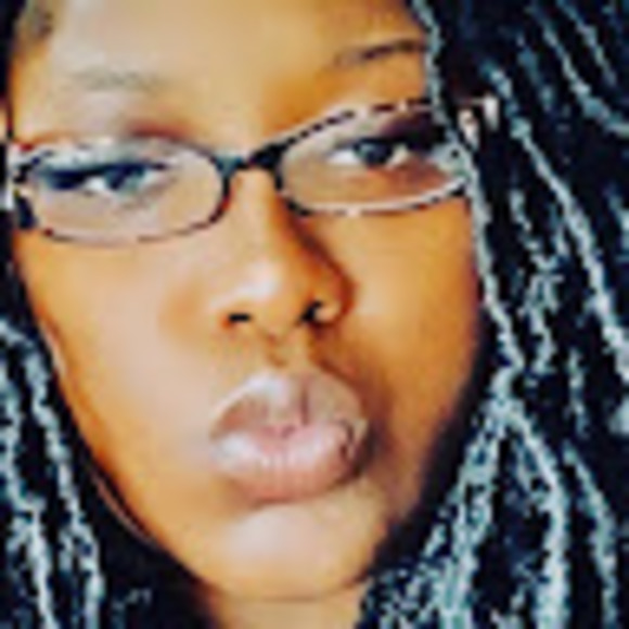 Meet your Posher, Ieesha - Picture 1 of 1